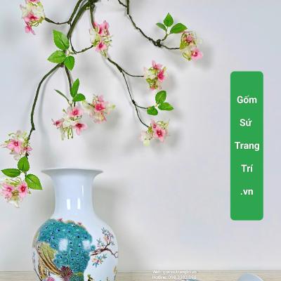 Cặp bình sứ hoạ tiết Chim Công Đăng Đối - sản phẩm trang trí nhà cừa ý nghĩa và độc đáo